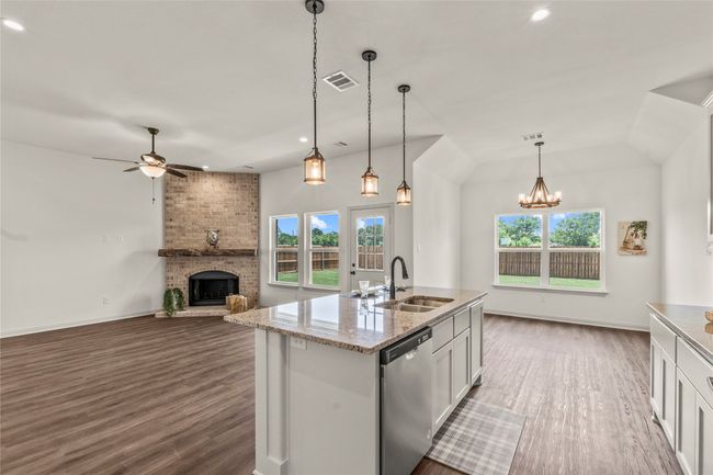118 Panther Loop, House other with 4 bedrooms, 2 bathrooms and null parking in Mabank TX | Image 7