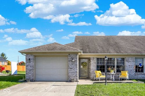 2090 Pelican Dr, Franklin, IN, 46131-7940 | Card Image