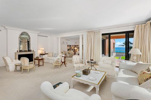 apt-s22-2 N Breakers Row, Palm Beach, FL, 33480-4046 | Card Image