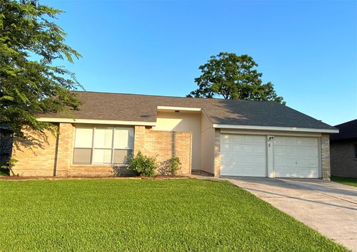 2531 Bisontine St, Friendswood, TX, 77546-2310 | Card Image