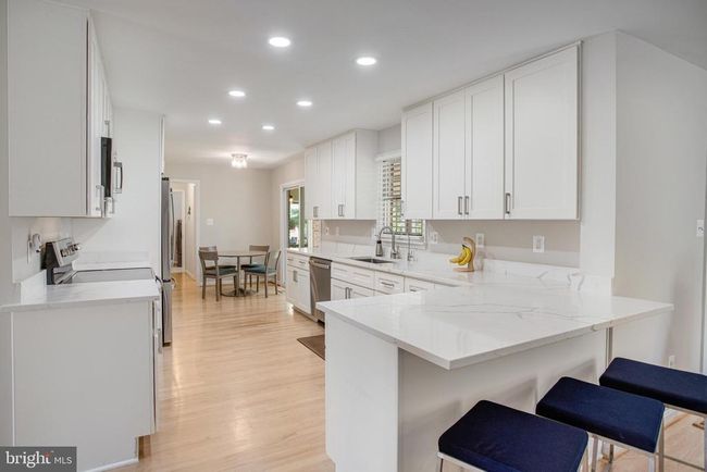 4397 Canterbury Ln, House other with 4 bedrooms, 4 bathrooms and null parking in Gainesville VA | Image 15