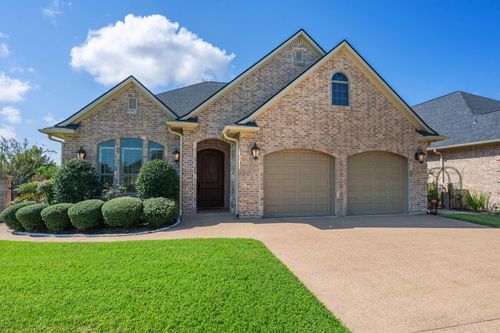 3801 Park Village Ct, Bryan, TX, 77802-5940 | Card Image