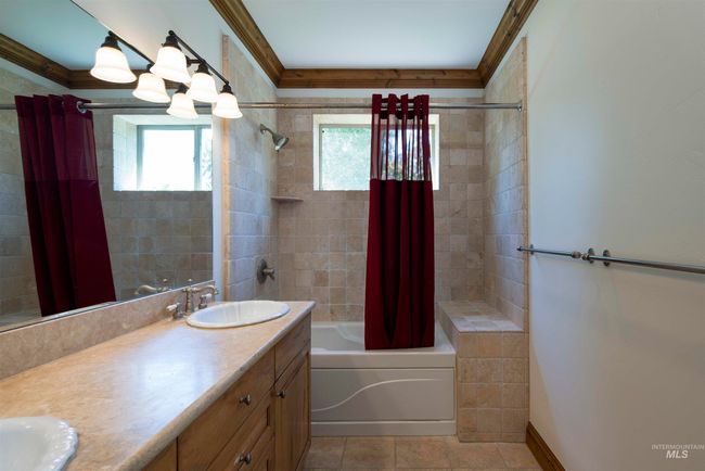 205 Shaun Ln, House other with 4 bedrooms, 5 bathrooms and 2 parking in Hailey ID | Image 17