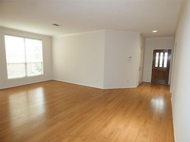 3015 Davey Oaks Dr, House other with 4 bedrooms, 2 bathrooms and 2 parking in Pearland TX | Image 4