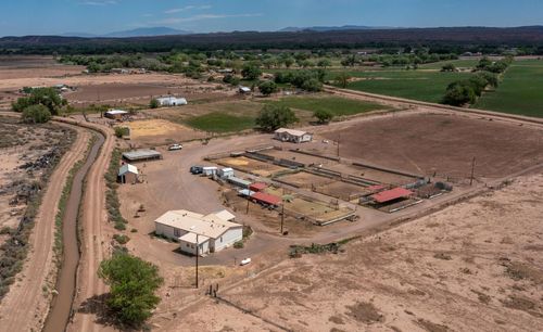 28 Community Rd, Polvadera, NM, 87828-1011 | Card Image