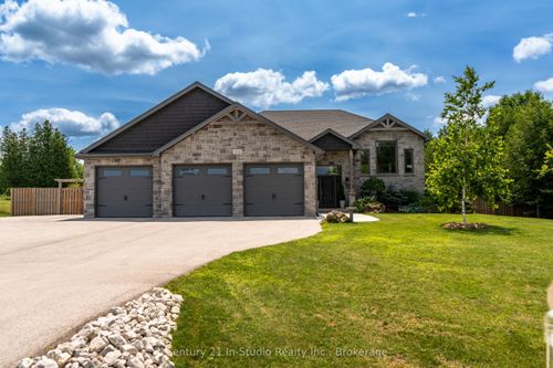 202 Meredith Way, Chatsworth, ON, N0H1G0 | Card Image