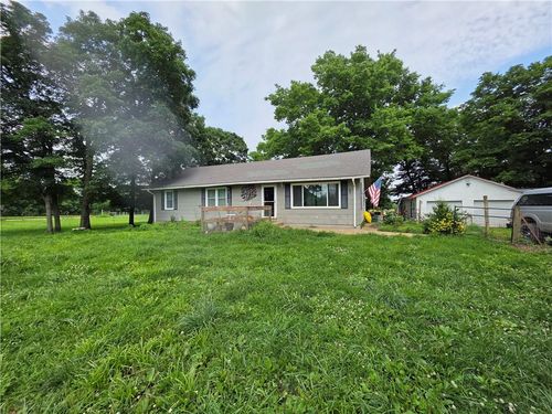 38543 Lone Elm Rd, Fontana, KS, 66026-7762 | Card Image