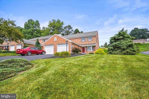 1-215 Wyntre Brooke Dr, YORK, PA, 17403-4559 | Card Image