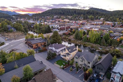 10050 Se River St, Truckee, CA, 96161-0307 | Card Image