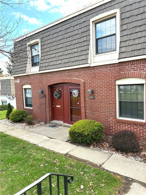 680 Carriage Circle, Pennsbury, PA, 15205 | Card Image