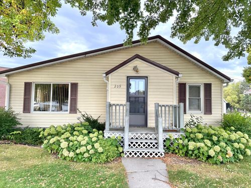 209 Gallager St, Morgan, MN, 56266-1470 | Card Image
