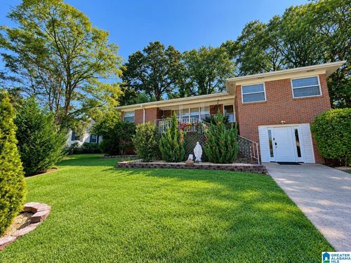 2113 5th St S, BIRMINGHAM, AL, 35205-6929 | Card Image