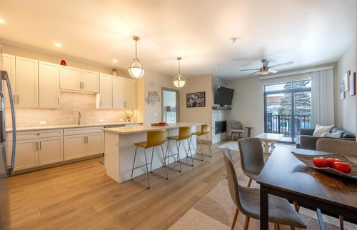 206-75 W 4th St, Silverthorne, CO, 80498 | Card Image