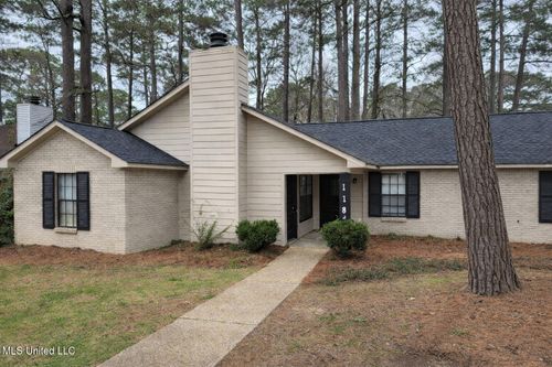 a-118 Fairfax Cir, Brandon, MS, 39047-6711 | Card Image
