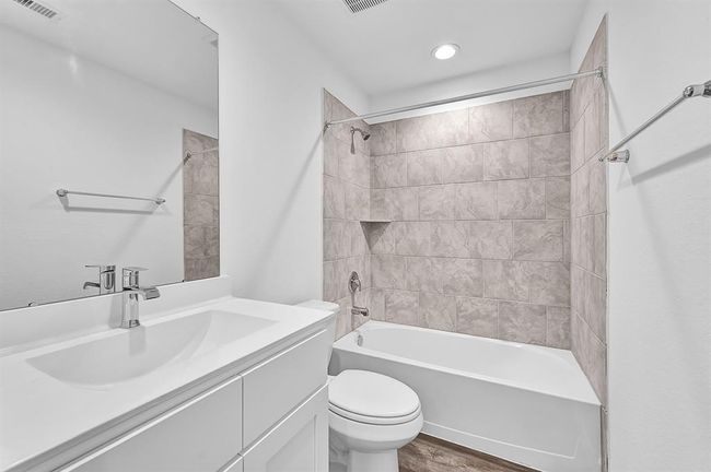 *Images and 3D tour is for illustration only and options may vary from home as built. | Image 6