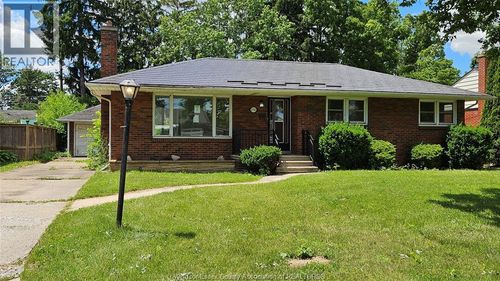 2721 Virginia Park Avenue, Windsor, ON, N9E2B5 | Card Image