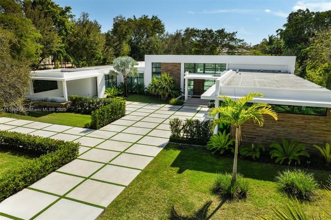 6830 Sw 104 Th St, House other with 7 bedrooms, 8 bathrooms and null parking in Pinecrest FL | Image 47