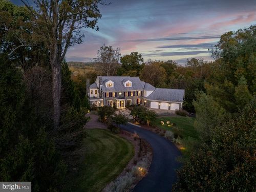 9884 River Chase Way, GREAT FALLS, VA, 22066-3562 | Card Image