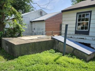 208 Sw 24th Street, House other with 2 bedrooms, 1 bathrooms and null parking in Lawton OK | Image 3