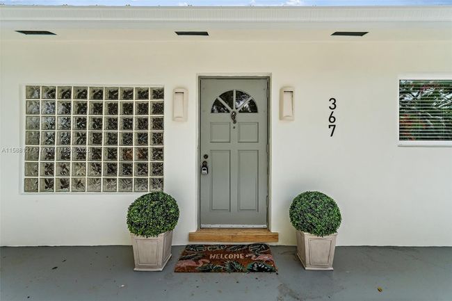 0 - 367 W Riverside Dr, House other with 3 bedrooms, 2 bathrooms and null parking in Tequesta FL | Image 23
