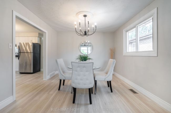 296 Clifton Downs Rd, House other with 3 bedrooms, 2 bathrooms and 4 parking in Hamilton ON | Image 6
