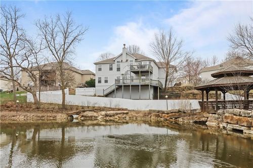 11142 Whispering Ln, Kansas City, KS, 66109-4265 | Card Image