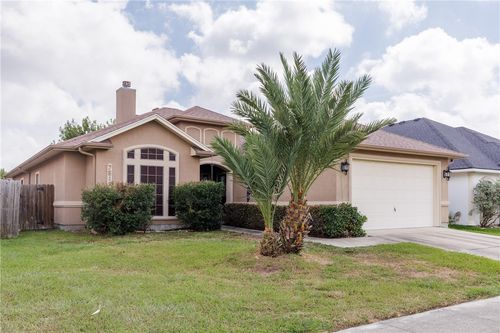 7518 White Dove Dr, Corpus Christi, TX, 78414-3796 | Card Image