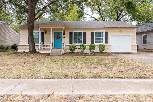 1804 Stewart Dr, Arlington, TX, 76013-3652 | Card Image