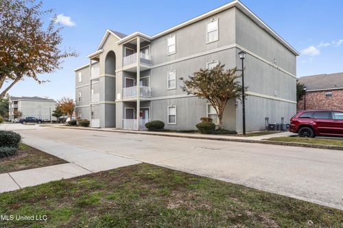 318-310 Holcomb Boulevard, Ocean Springs, MS, 39564 | Card Image