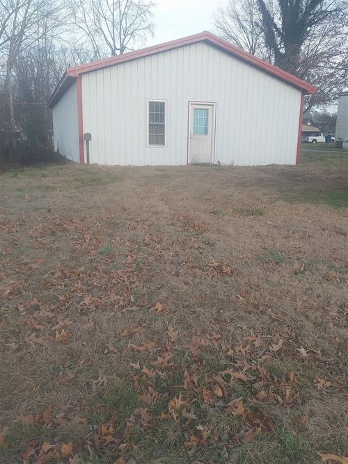 314 N 2nd St, Central City, KY, 42330-1208 | Card Image