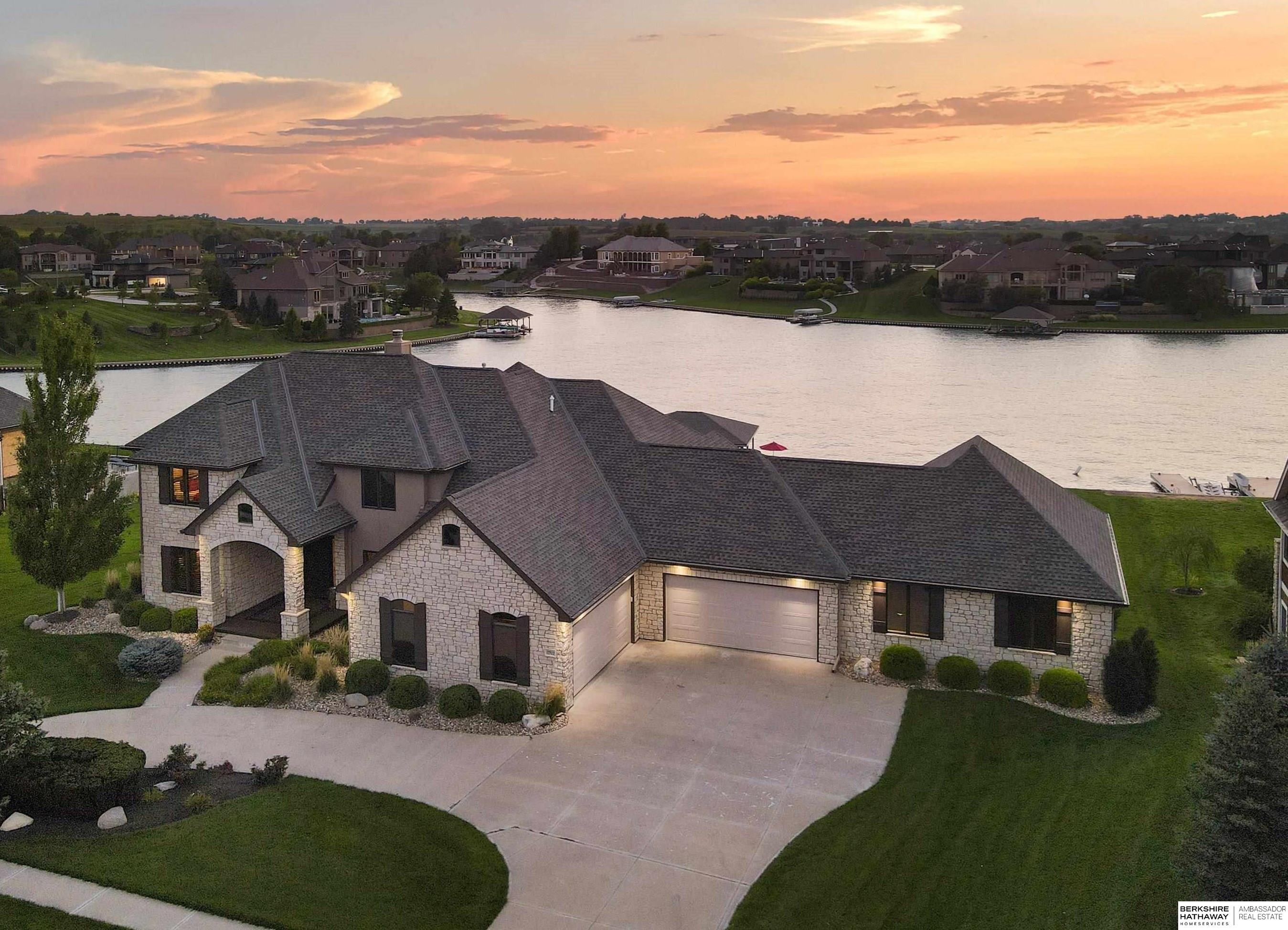 173rd Cir, Bennington, NE 68007