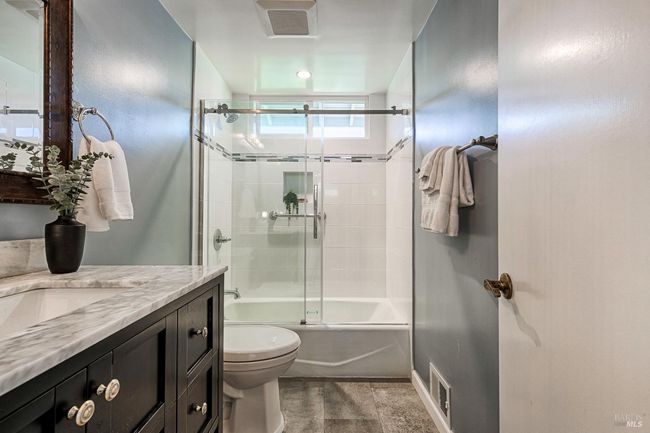 186 Oak Island Dr, House other with 2 bedrooms, 2 bathrooms and 2 parking in Santa Rosa CA | Image 20