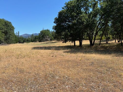 200 Creek Crossing Rd, Hayfork, CA, 96041 | Card Image