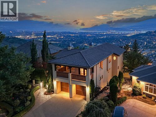 2457 Selkirk Dr, Kelowna, BC, V1V2R7 | Card Image