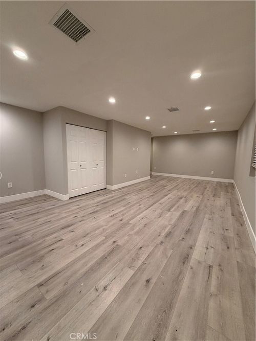 13318 Del Sur St, San Fernando, CA, 91340-1519 | Card Image