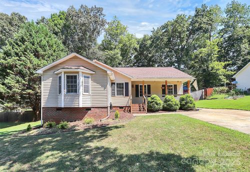 105 Antelope Dr, Mount Holly, NC, 28120-9418 | Card Image