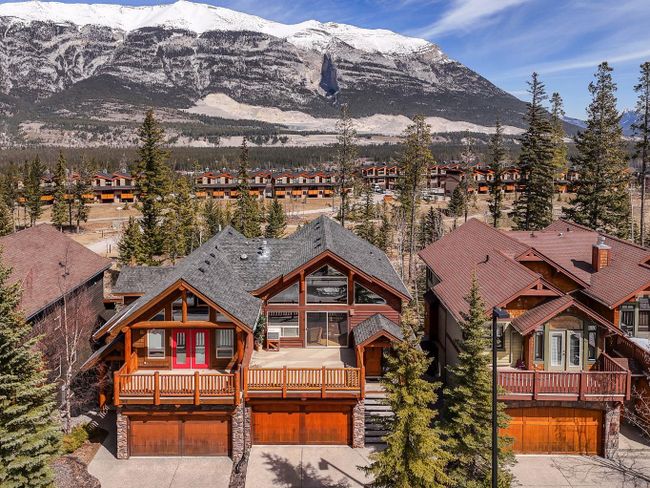 158 Hubman Landing, Home with 4 bedrooms, 3 bathrooms and 4 parking in Canmore AB | Image 10