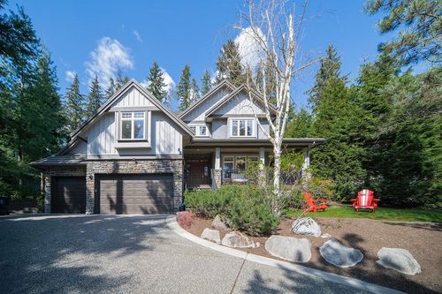 1045 Ravenswood Drive, House other with 5 bedrooms, 4 bathrooms and 7 parking in Anmore BC | Card Image