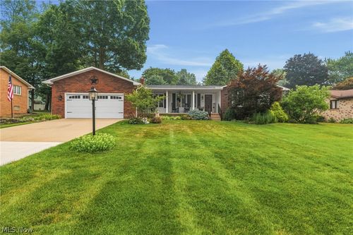 5308 Lindenwood St, Louisville, OH, 44641-8830 | Card Image