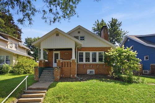 2325 Western Ave, Davenport, IA, 52803-2722 | Card Image
