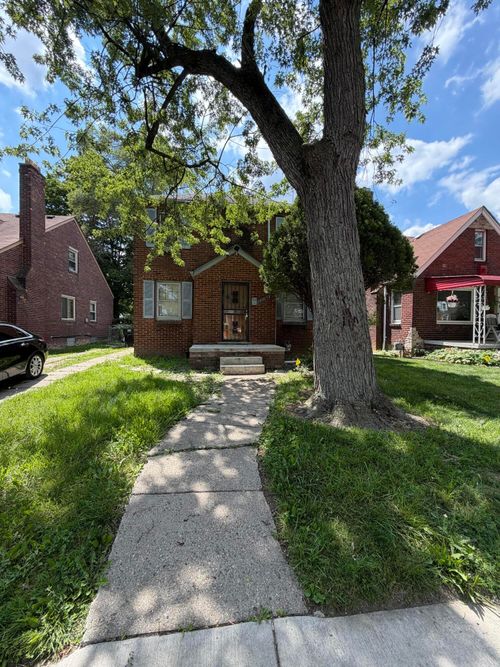 15785 Rutherford St, Detroit, MI, 48227-1923 | Card Image