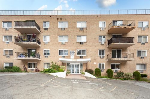 aa4-2035 Central Park Ave, Yonkers, NY, 10710-2442 | Card Image
