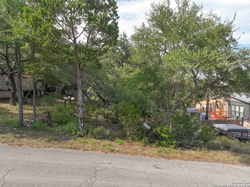 338 Grey Fawn Dr, Canyon Lake, TX, 78133-3817 | Card Image