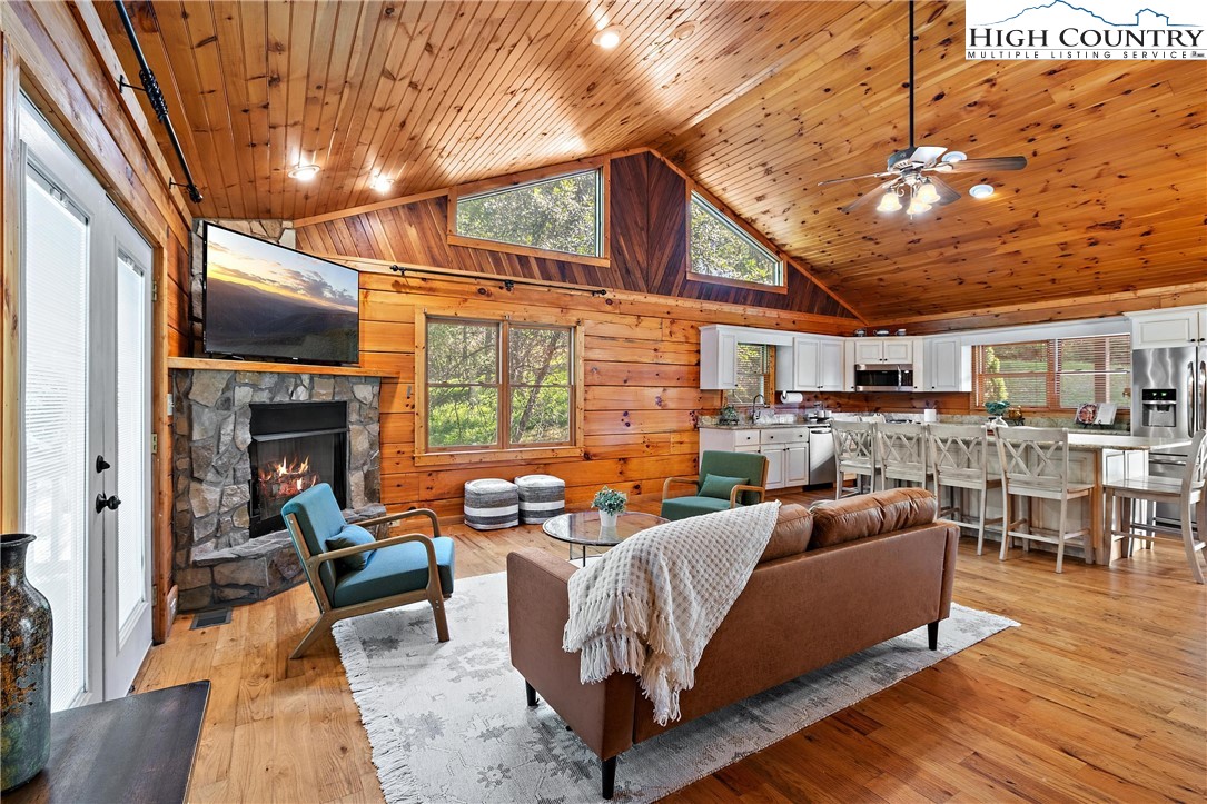 Snaggy Mountain Blvd, Boone, NC 28607