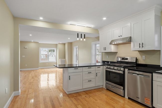 1 - 112 Sigourney St, Condo with 4 bedrooms, 3 bathrooms and 2 parking in Revere MA | Image 12