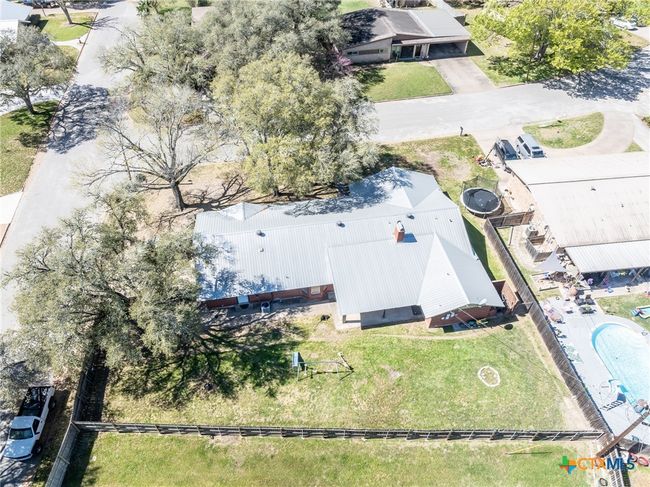 1413 Summit Dr, House other with 3 bedrooms, 3 bathrooms and null parking in Gonzales TX | Image 35