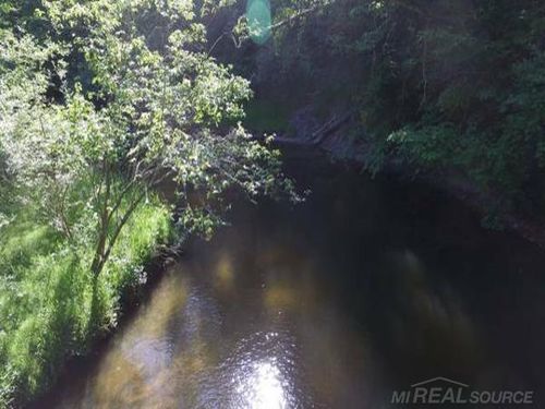 9455 Buhler Dr, Howard City, MI, 49329-8005 | Card Image