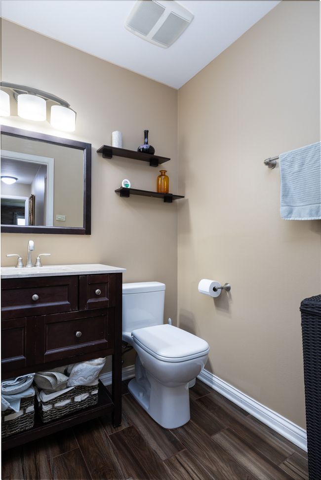 APT-208 - 808 E Old Willow Rd, Condo with 2 bedrooms, 2 bathrooms and 2 parking in Prospect Heights IL | Image 9