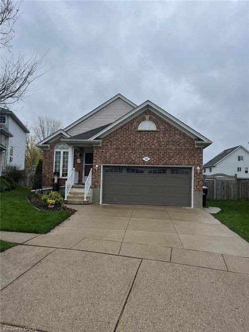 lower-32 Chrysler Crescent, Cambridge, ON, N3H5S5 | Card Image