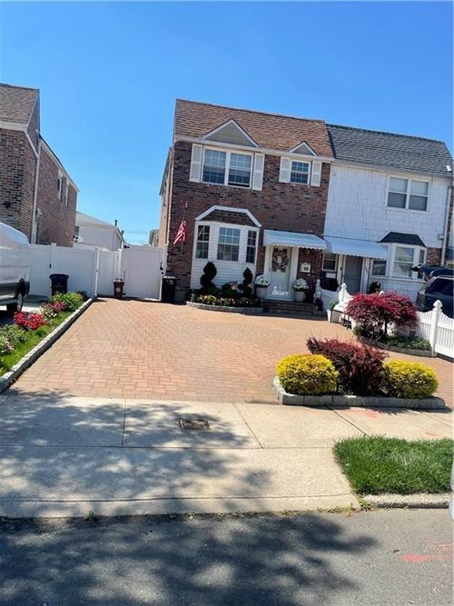 281 Hillman Ave, Staten Island, NY, 10314-3305 | Card Image